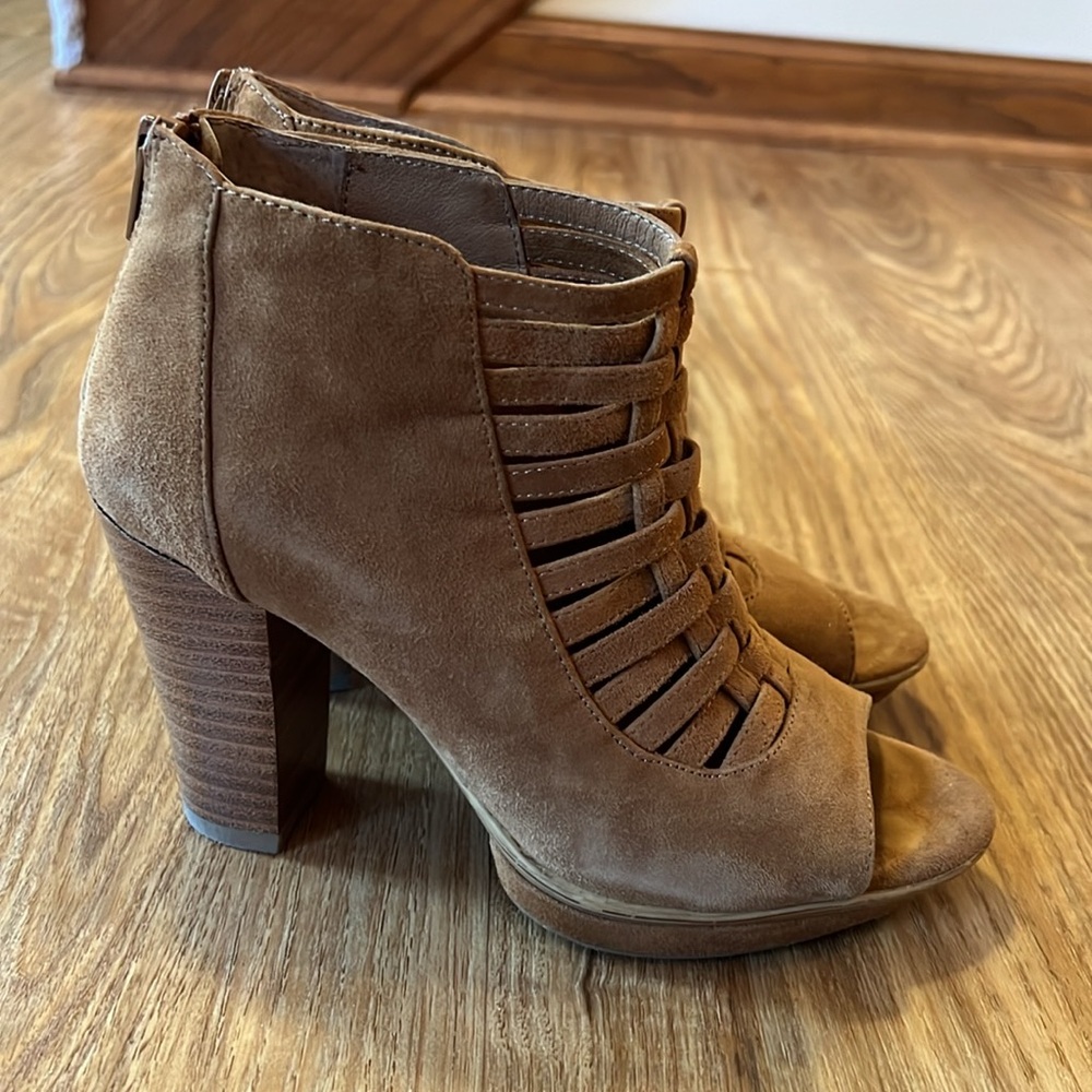Sofft Peep- Toe Heels